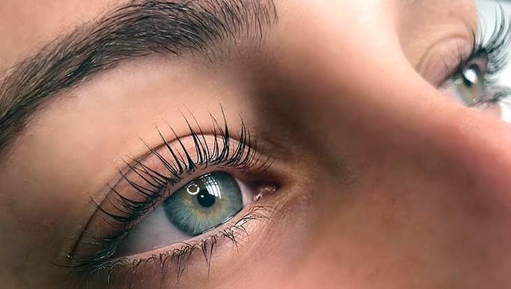 elegir un buen profesional para hacerte lifting de pestañas